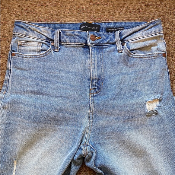 Women’s Kendall & Kylie Distressed Jeans, Icon High Rise Straight, Size 9/29 - Picture 7 of 16